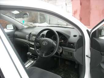 2004 Toyota Premio For Sale