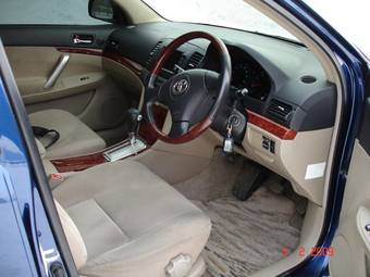2004 Toyota Premio Pictures