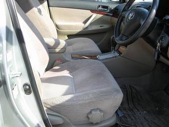 2004 Toyota Premio Images