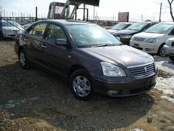 2004 Toyota Premio Images