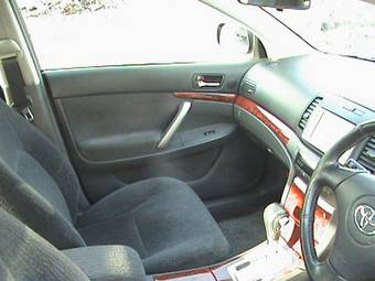2004 Toyota Premio Pictures