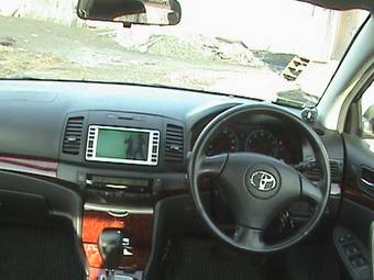2004 Toyota Premio Pics