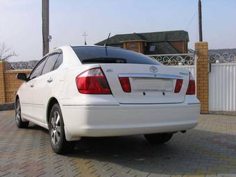 2004 Toyota Premio Pics