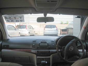 2004 Toyota Premio Images