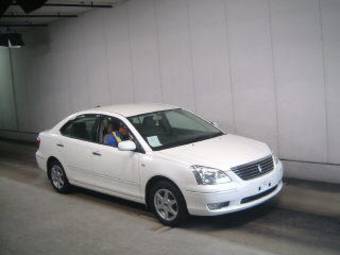 2004 Toyota Premio Pictures