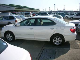 2004 Toyota Premio Photos