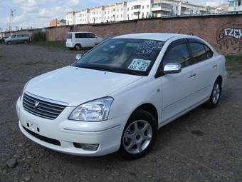 2004 Toyota Premio Pictures