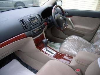2004 Toyota Premio Pictures