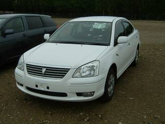 2004 Toyota Premio Pics