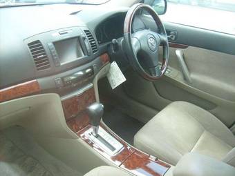 2004 Toyota Premio Pictures