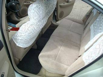 2004 Toyota Premio Photos