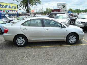 2004 Toyota Premio Images