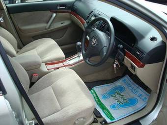 2004 Toyota Premio Pictures