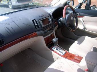 2004 Toyota Premio Pictures