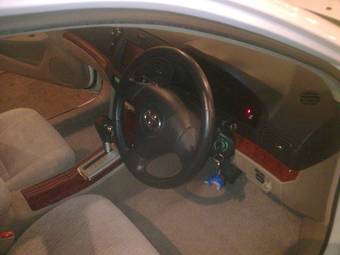 2004 Toyota Premio Photos