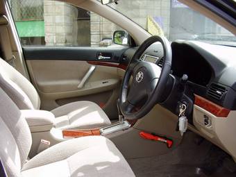 2004 Toyota Premio Photos