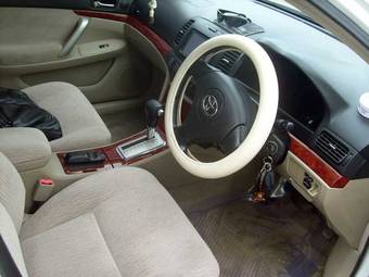 2004 Toyota Premio Pictures