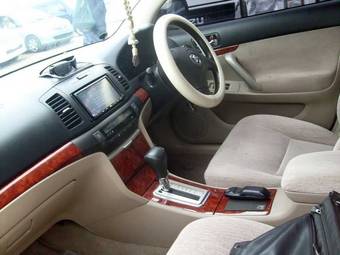 2004 Toyota Premio Pictures
