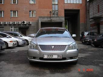 2004 Toyota Premio Pictures