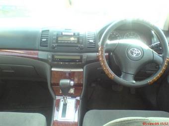 2004 Toyota Premio Photos
