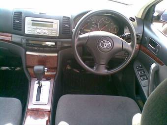 2004 Toyota Premio Photos