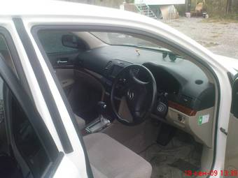 2004 Toyota Premio Photos