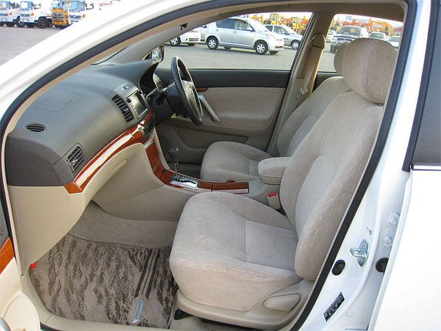 2005 Toyota Premio