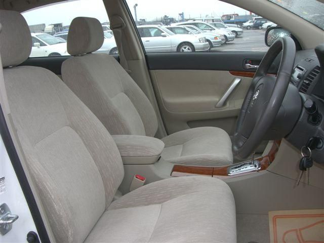 2005 Toyota Premio