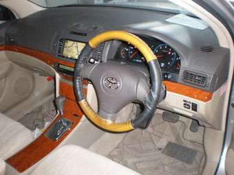 2005 Toyota Premio Photos