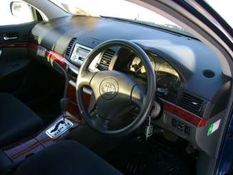 2005 Toyota Premio Photos