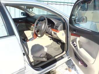 2005 Toyota Premio Photos