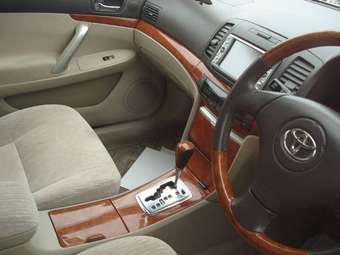 2005 Toyota Premio Pictures