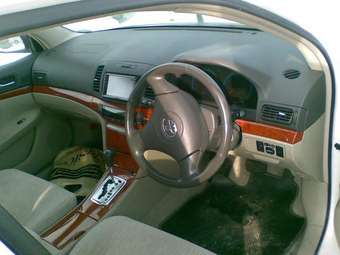 2005 Toyota Premio Images