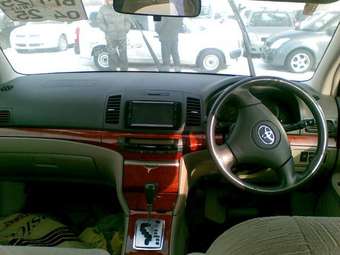 2005 Toyota Premio Pictures
