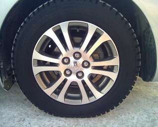 2005 Toyota Premio Photos