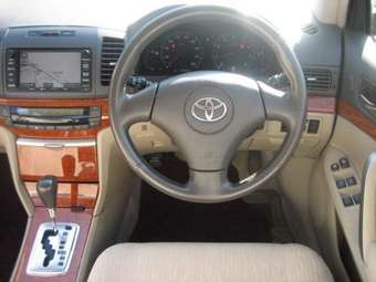 2005 Toyota Premio Pictures