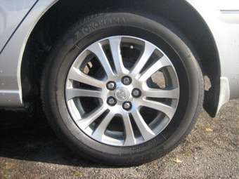 2005 Toyota Premio Photos