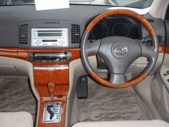 2005 Toyota Premio Photos