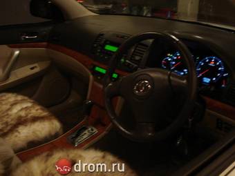 2005 Toyota Premio Pictures