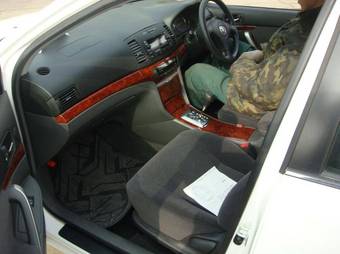 2005 Toyota Premio Pictures
