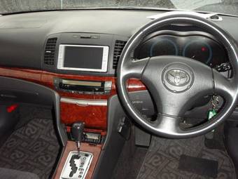 2005 Toyota Premio Photos