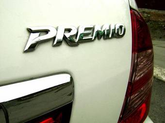 2005 Toyota Premio Pictures