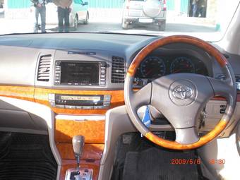 2005 Toyota Premio Pictures
