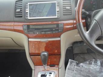 2005 Toyota Premio Pictures