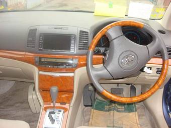 2005 Toyota Premio Photos