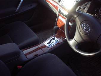 2005 Toyota Premio Photos