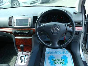 2005 Toyota Premio Pictures