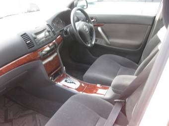 2005 Toyota Premio Pictures