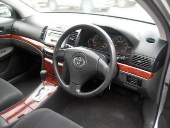 2005 Toyota Premio Pictures