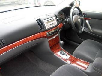 2005 Toyota Premio Photos